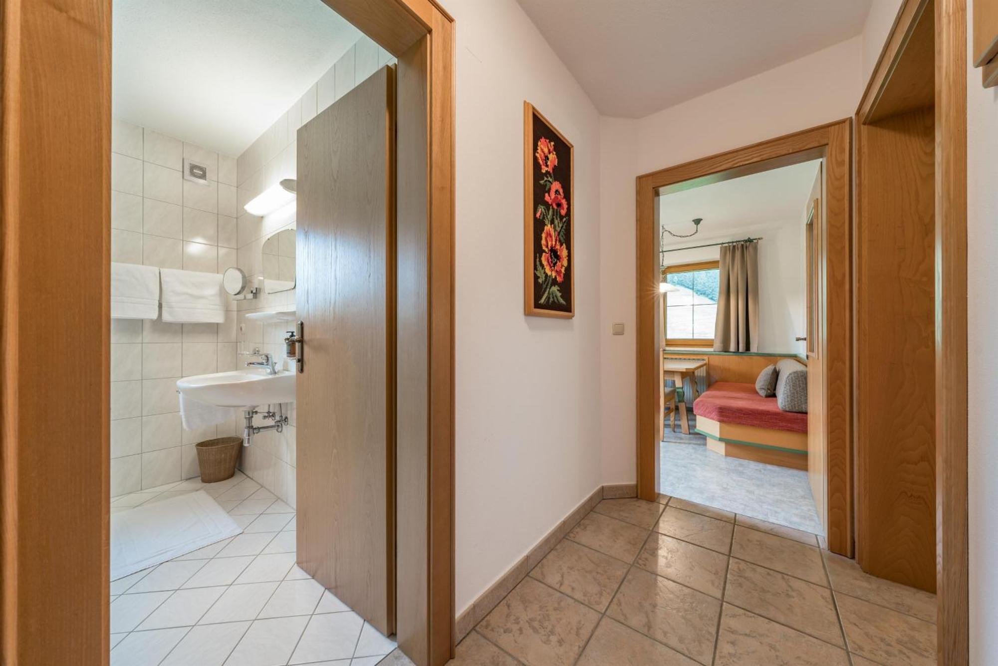 Appartements Penzinghof Mayrhofen Room photo
